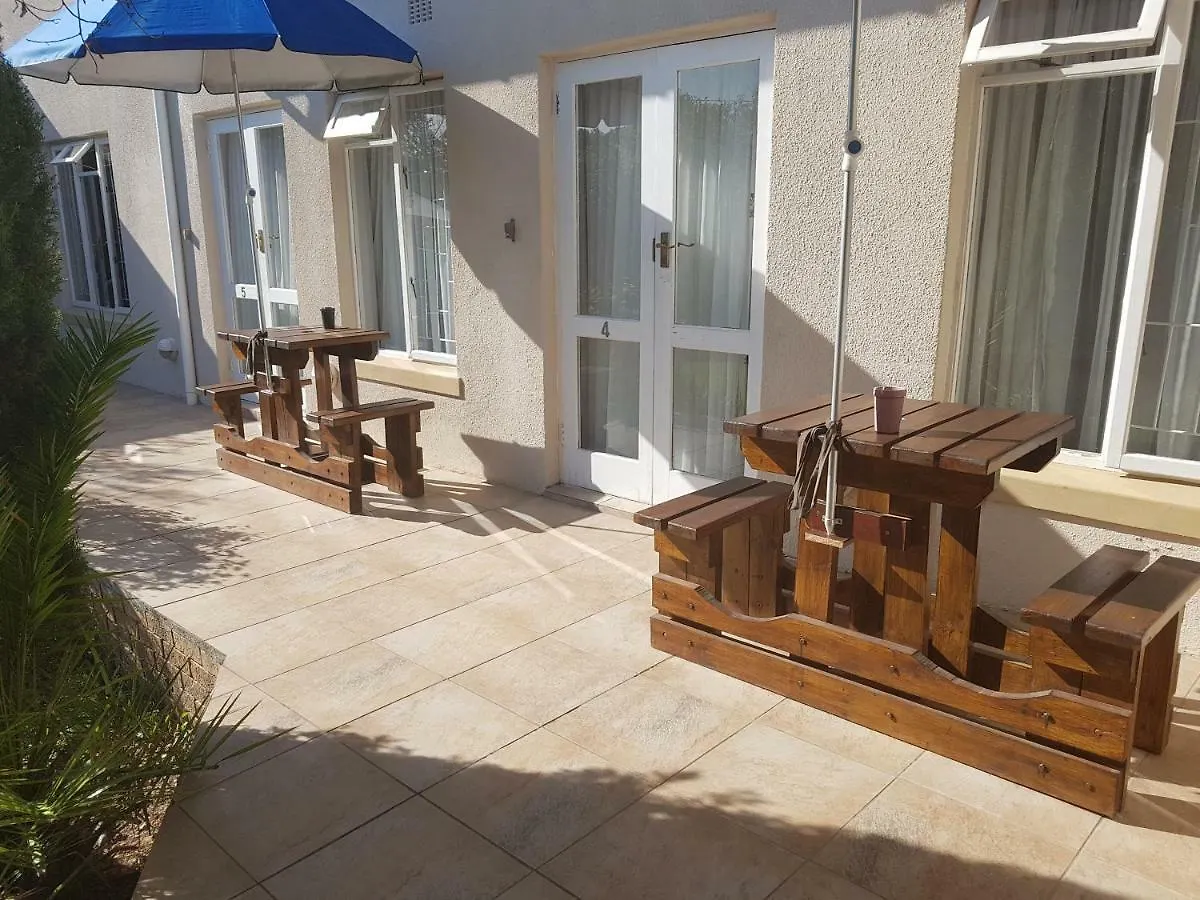 10 Windell Self Catering Accommodation Durbanville 3*,  South Africa