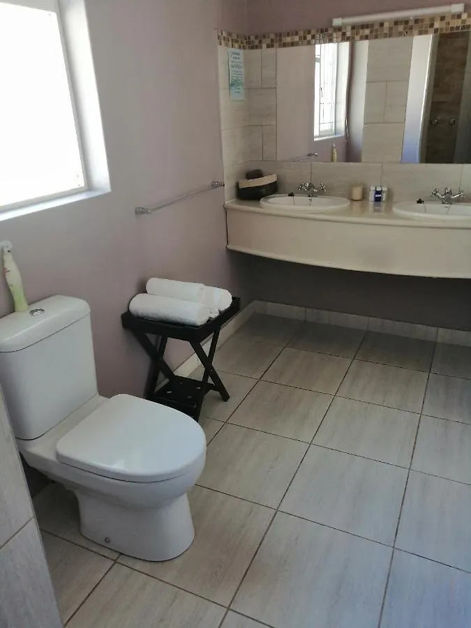 10 Windell Self Catering Accommodation Durbanville 3*,  South Africa